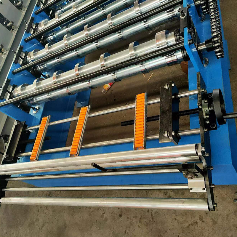 Eps Side Panel Galvalume Roof Roll Forming Machine High Accuracy Hydraulic Post Cutting