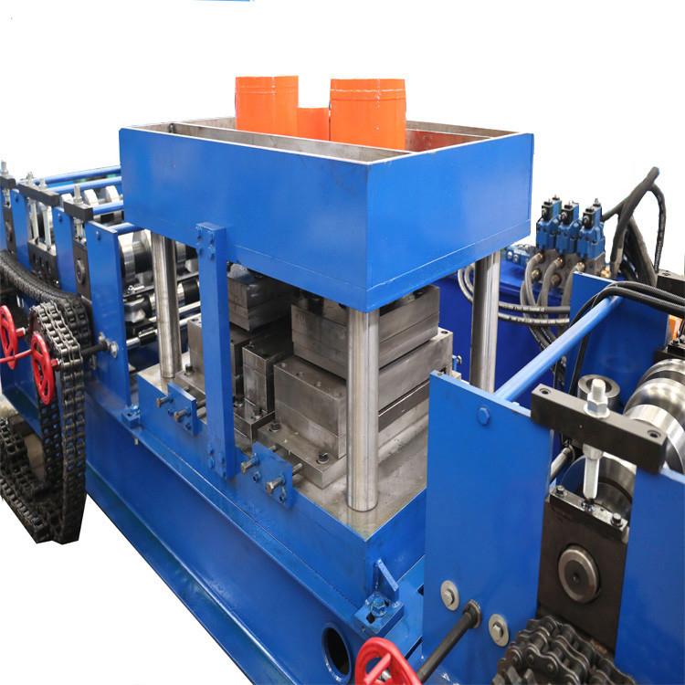 GI Highway Guardrail Roll Forming Machine With Cutting Blade Material Cr12Mov And Roller Diameter 80mm