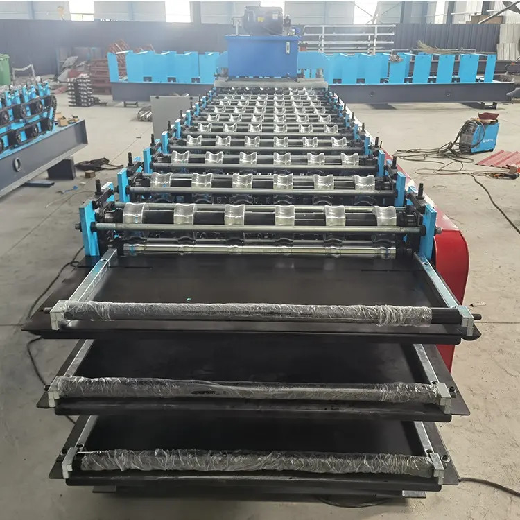 Triple Layer 3 Layer Roofing Sheet Making Machine With 18 Stations