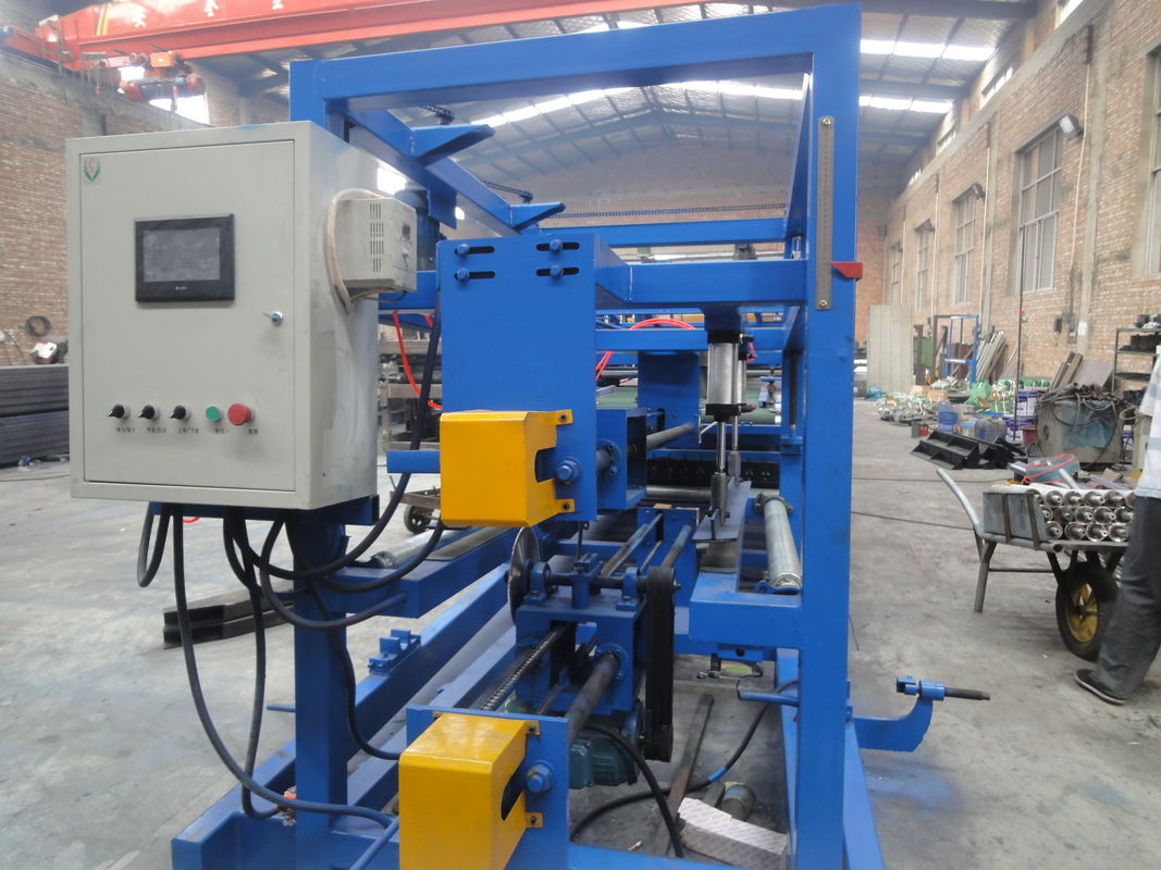 Workshop Sandwich Panel Making Machine EPS Sandwich Panel Production Line