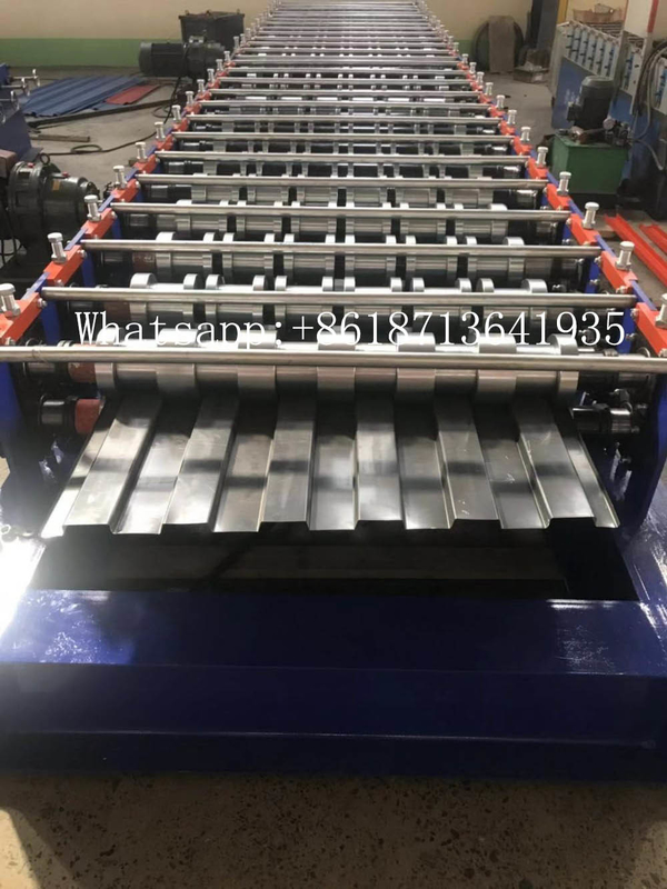 PLC Controlled 2.5T Corrugated Roof Sheet Roll Forming Machine For Efficient Production